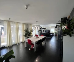 Lussuoso attico con vista mare a Trogir
