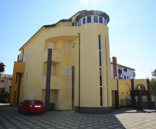 Vila na prodej ve Vodicích nedaleko moře v Chorvatsku