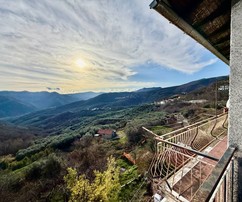 Semi-detached House with Terrace Overlooking the Valley in Aquila d'Arroscia – Salino hamlet
