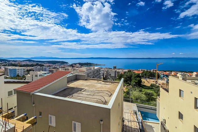Modern apartment for sale in Makarska with three bedrooms in Croatia