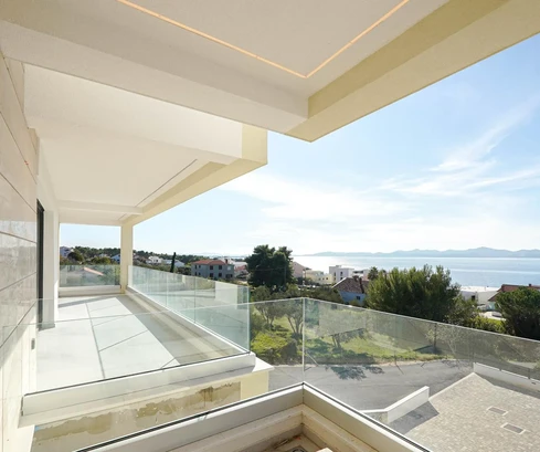Penthouse de luxe à vendre à Kožino Zadar avec une vue imprenable en Croatie