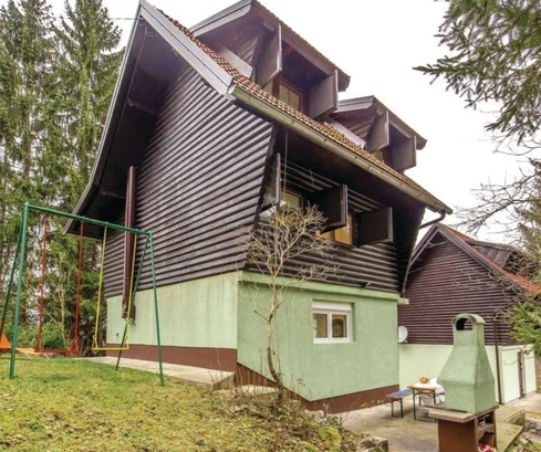Casa de madera, Gorski kotar, Hajdine, 75 m², terreno de 1500 m²