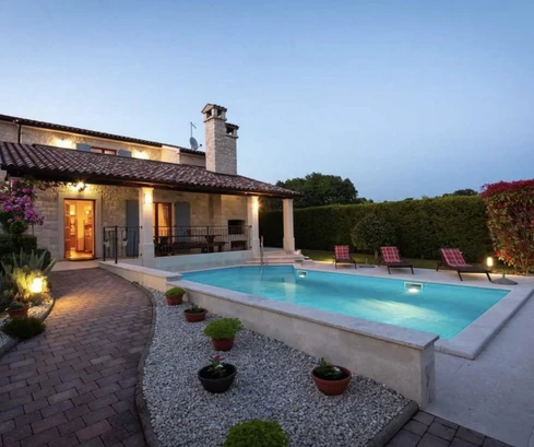 Chalet independiente en venta en Tinjan, Istria, Croacia