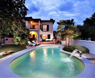 Extravagance villa with pool, by the sea, Istria, Umag.
