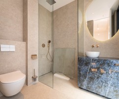 Exkluzív luxus penthouse közvetlen tengerparti elhelyezkedéssel