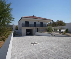 Zadar, Polača, splendida villa con piscina in una posizione tranquilla