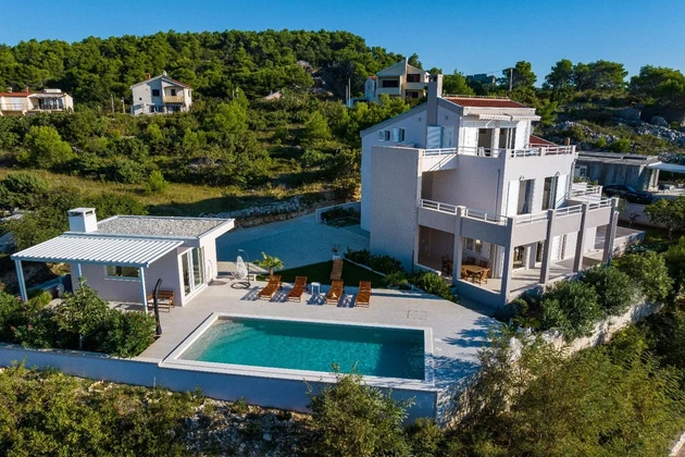 Villa avec vue mer à vendre à Novigrad en Croatie
