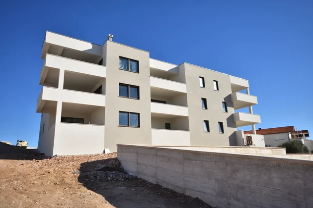 Vodice - Appartement de luxe S10 avec trois chambres, ascenseur, vue sur la mer, deuxième étage