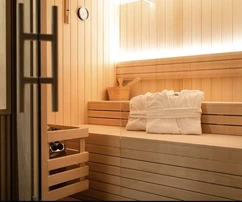 Wellness részleggel és medencével rendelkező penthouse Krk szigetén eladó Horvátországban