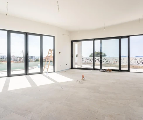 Modernes Doppelhaus in Vodice zu verkaufen in Kroatien