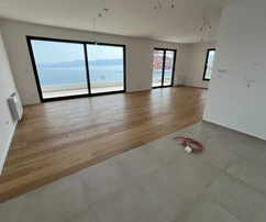 Rijeka, Pećine, neue Investition, luxuriöse Vierzimmerwohnung, 163,72 m², erste Reihe zum Meer