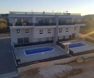 Čiovo,Okrug G,luksuzno opremljem 3soban stan 125 m2,velika terasa,bazen