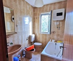 Encantadora casa en la isla de Čiovo con vistas al mar en venta