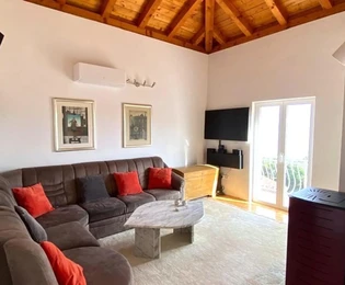 Sumartin, trzypokojowe mieszkanie z widokiem na morze, 83 m²