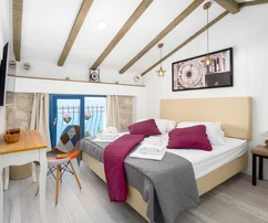 Steinhaus mit Pool in Omiš zu verkaufen in Kroatien