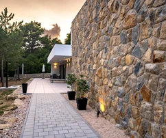 Modern villa eladó, teljes privát szférával Rab szigetén Horvátországban