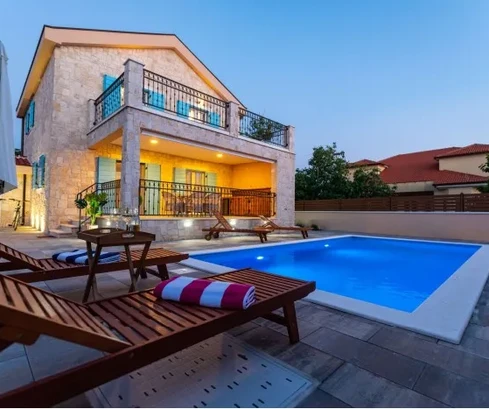 Villa en pierre de luxe avec piscine - Privlaka, à 200 m de la mer
