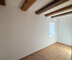 Juršići, Istrien: Steinhaus mit Pool und Nebengebäude