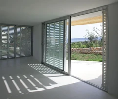 APPARTEMENT AVEC JARDIN ET VUE SUR LA MER, DANS UN ENDROIT CALME !