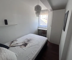 Zadar, Borik, moderný trojizbový byt na prízemí so záhradou