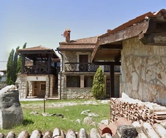 Tar, Istria – Kamenný dom s dvoma bytmi a záhradou