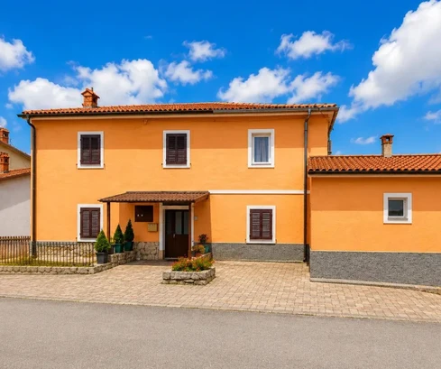Istrie, Jušići : Maison en pierre rénovée avec deux unités