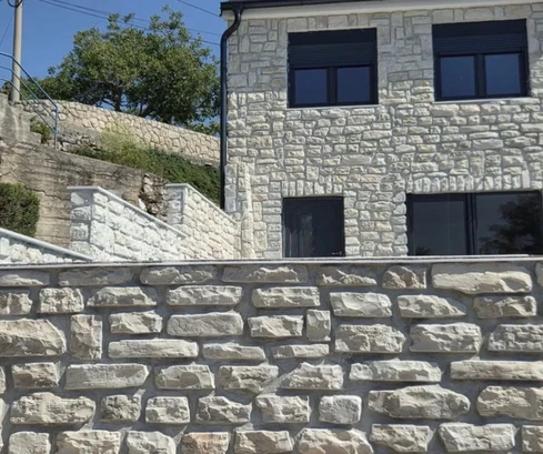 Maison avec piscine et vue sur la mer près de Crikvenica