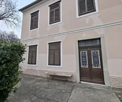 N. Vinodolski, maison individuelle à 100 m de la mer avec un terrain de 680 m²