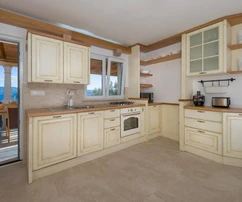 Medencés villa eladó Bolban Horvátországban