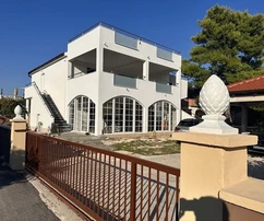 Casa indipendente a 85 m dal mare sul lato sud dell'isola di Vir