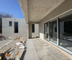 Istria, Labin, nowoczesny dom parterowy z basenem w spokojnej okolicy