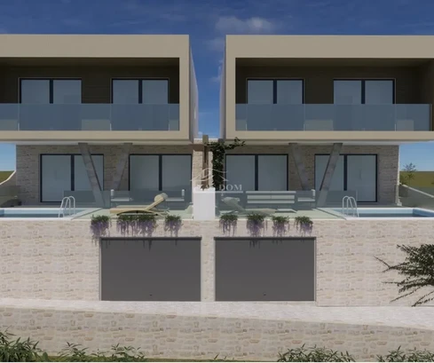 Vodice - casa a schiera con piscina e garage, vista mare
