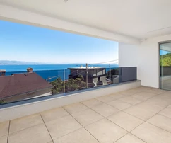 Apartamento de tres dormitorios en venta en el centro de Opatija, Croacia