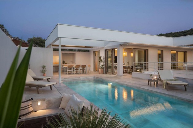 Beautiful villa 50 meters from the sea near Rogoznica