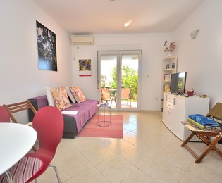 Maison avec jardin disponible à l'achat à Vodice