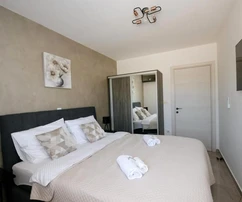 Moderne Villa in einer ruhigen Gegend von Pula zu verkaufen in Kroatien