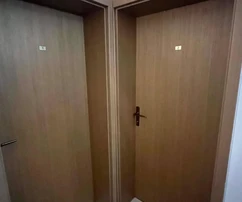 Immeuble résidentiel et commercial à usage mixte à vendre à Tučepi en Croatie