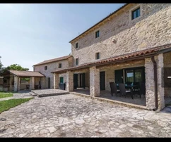 Villa in pietra ristrutturata con piscina, Istria, Barban