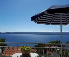 Dom apartamentowy na sprzedaż w Omiš Marušići w Chorwacji