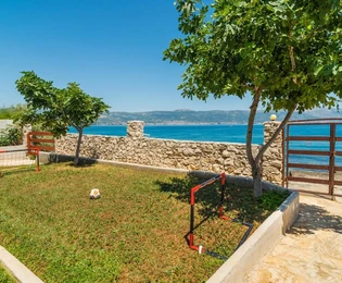 Haus mit Pool auf der Insel Čiovo in Slatine zu verkaufen in Kroatien