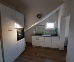 Vodicében tengerparthoz közeli ház várja új tulajdonosát