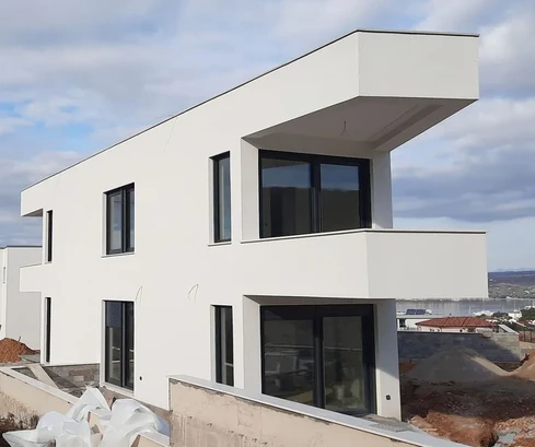 NEUE ATTRAKTIVE MAISONETTEWOHNUNG MIT MEERBLICK IN RUHIGER LAGE!