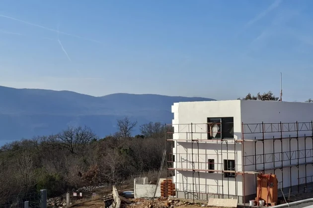DVOJDOM S VÝHĽADOM NA MORE, NA TICHOM MIESTE!