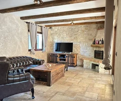 STONE MEDITERRANEAN VILLA WITH HEATED SWIMMING POOL AND GARDEN, 1000 M FROM THE BEACH!