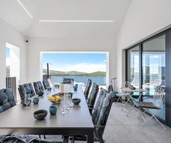 Modern villa medencével eladó Žaborićban Horvátországban