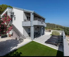 Čiovo, Okrug G. detached house 192 m2 on two floors, sea view,