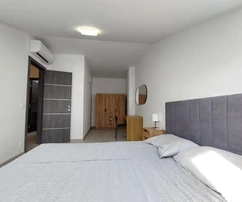 Tágas, kétszintes lakás eladó Pješčana Uvalában Horvátországban