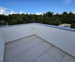 Apartament na drugim piętrze 51 m² + 27 m² taras z widokiem na morze