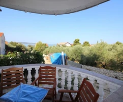 Casa con ampio cortile a Sukosan