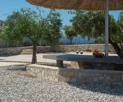 Villa mit Pool auf Brač zu verkaufen in Kroatien